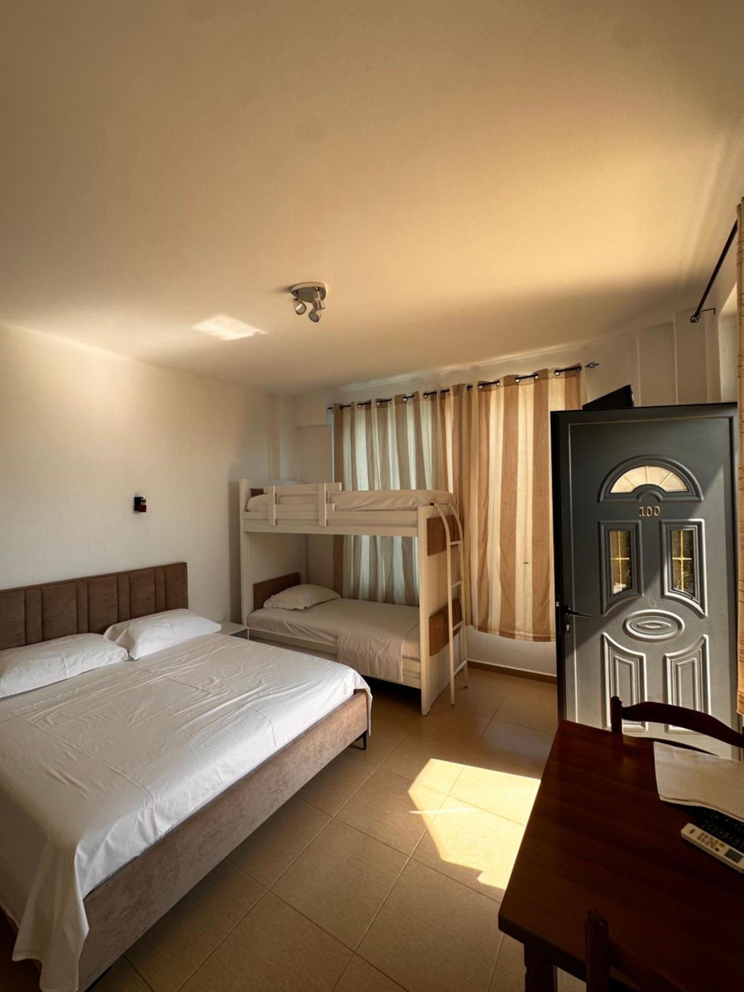 Hotel Belle Vue 卡萨米尔 外观 照片